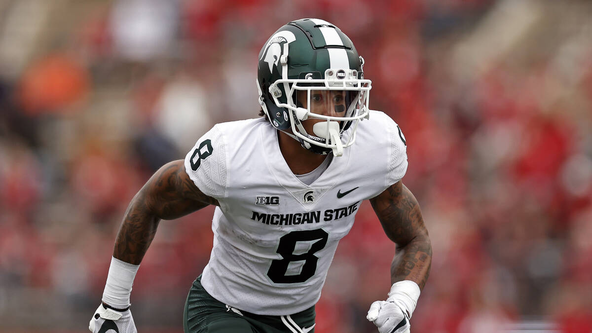 Michigan State wide receiver Jalen Nailor (8) runs against Rutgers during the first half of an ...