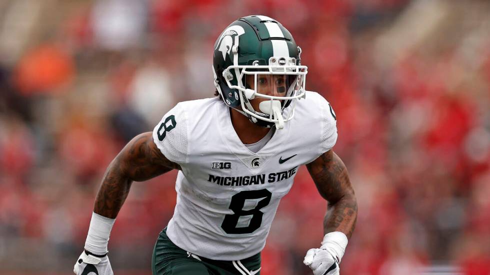 Michigan State wide receiver Jalen Nailor (8) runs against Rutgers during the first half of an ...