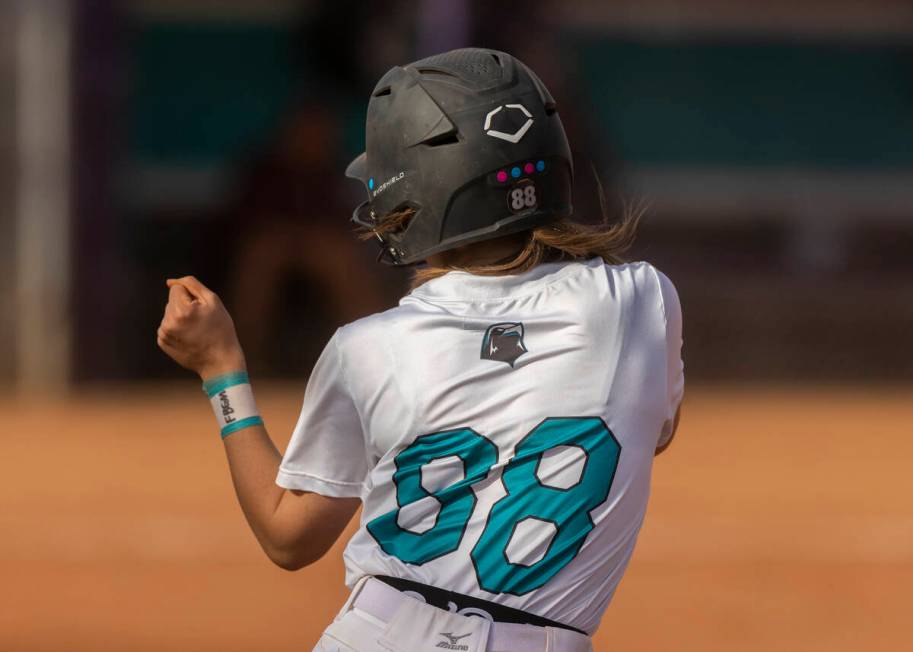 Silverado’s Jocelyn Carr (88) dances on first base during a girls high school softball g ...