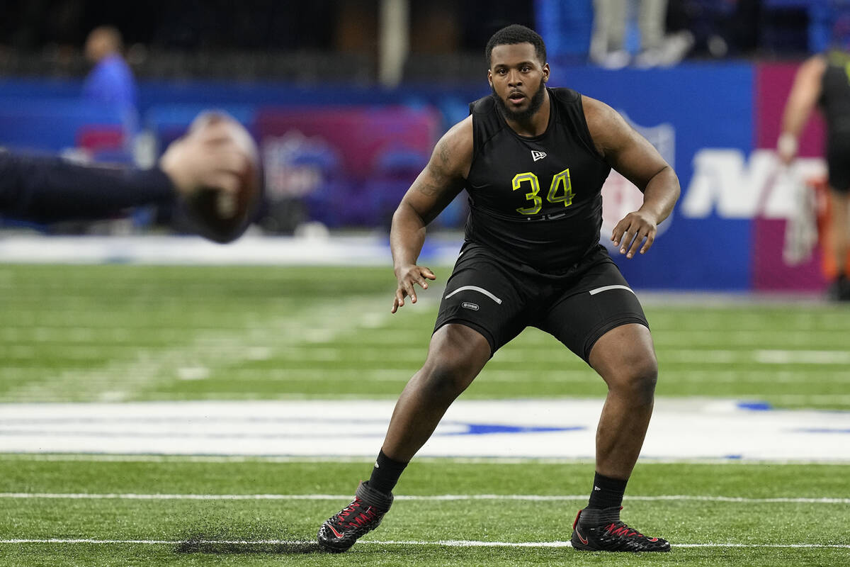 Ohio State offensive lineman Thayer Munford Jr. runs a drill during the NFL football scouting c ...