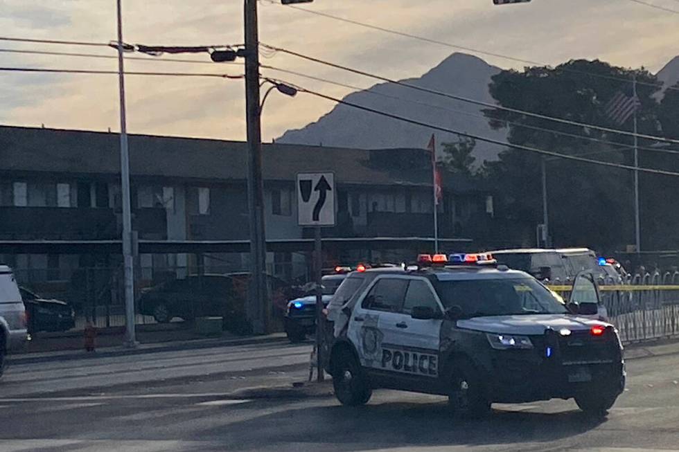 Police respond to a barricade situation on the 4700 block of East Charleston in Las Vegas on Tu ...