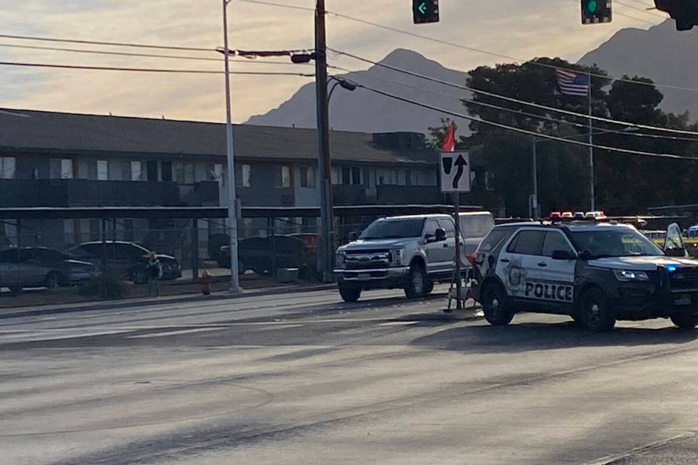 Police respond to a barricade situation on the 4700 block of East Charleston in Las Vegas on Tu ...