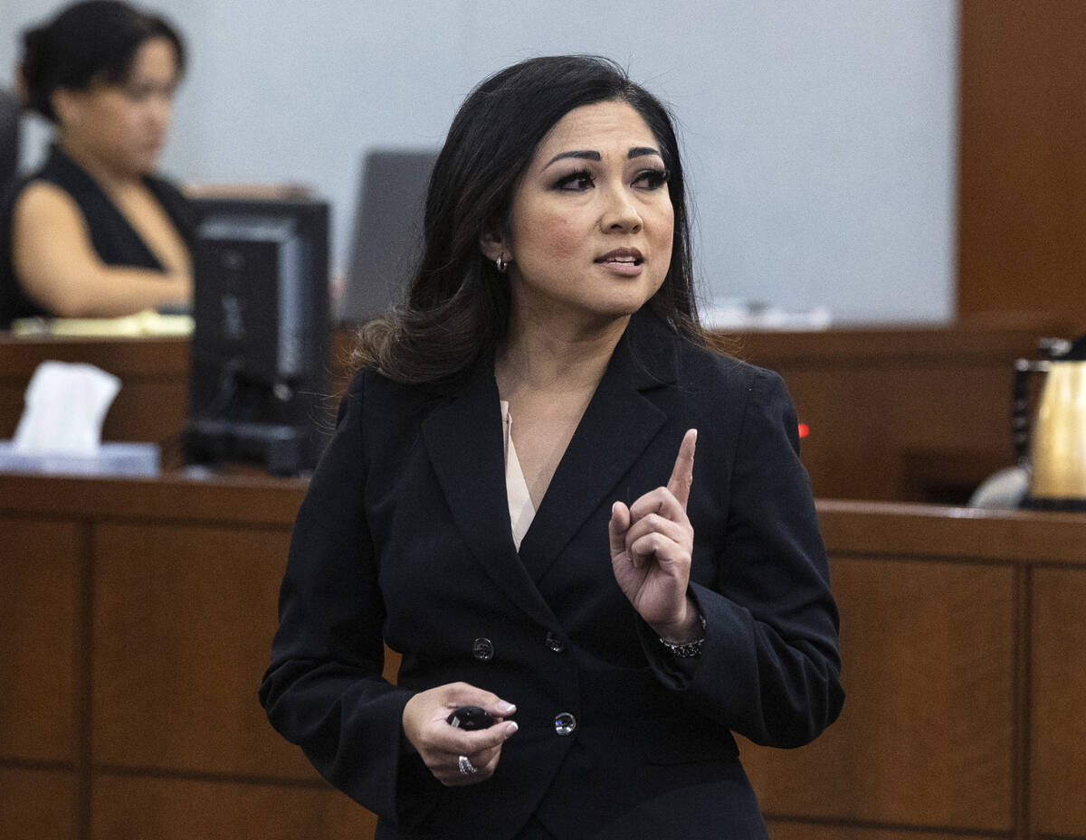 Prosecutor Agnes Botelho delivers her opening statement during the retrial of Michael Solid at ...