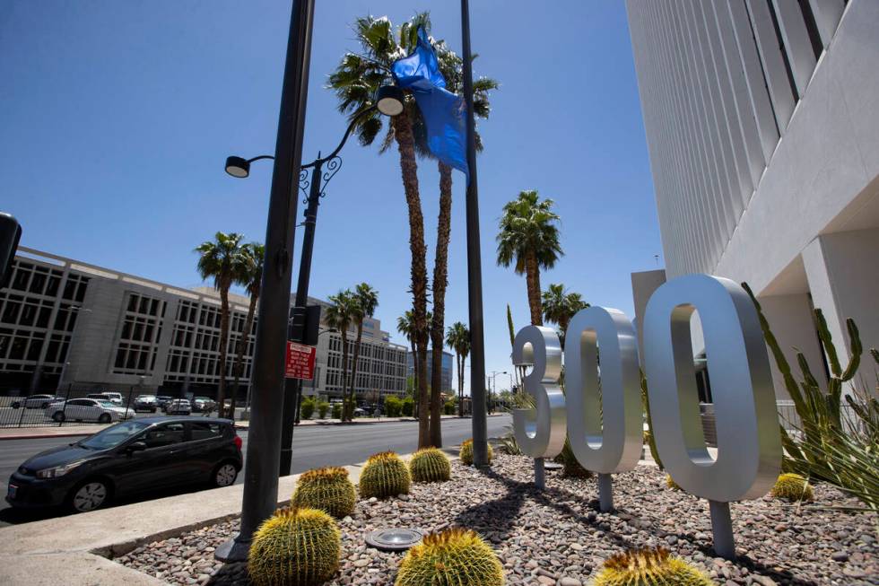 The exterior of a building at 300 S. 4th St., in Las Vegas, Thursday, May 26, 2022. The 17-stor ...