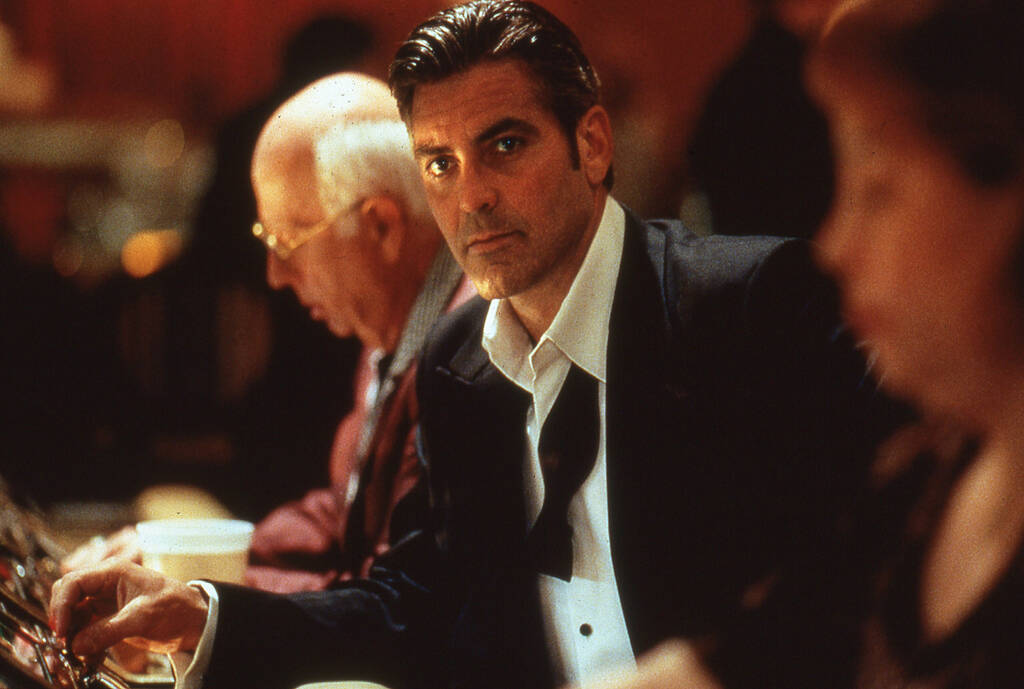 George Clooney stars as Danny Ocean in the 2001 version of "Ocean's 11." (Warner Bros.)