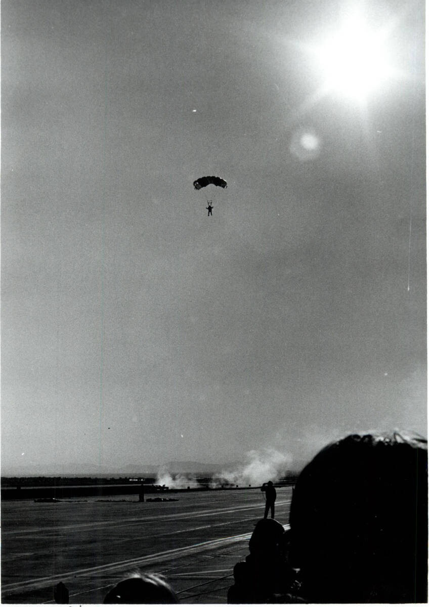 A parachuter descends onto Nellis Air Force Base on Dec. 2, 1976. (File/Las Vegas Review Journal)