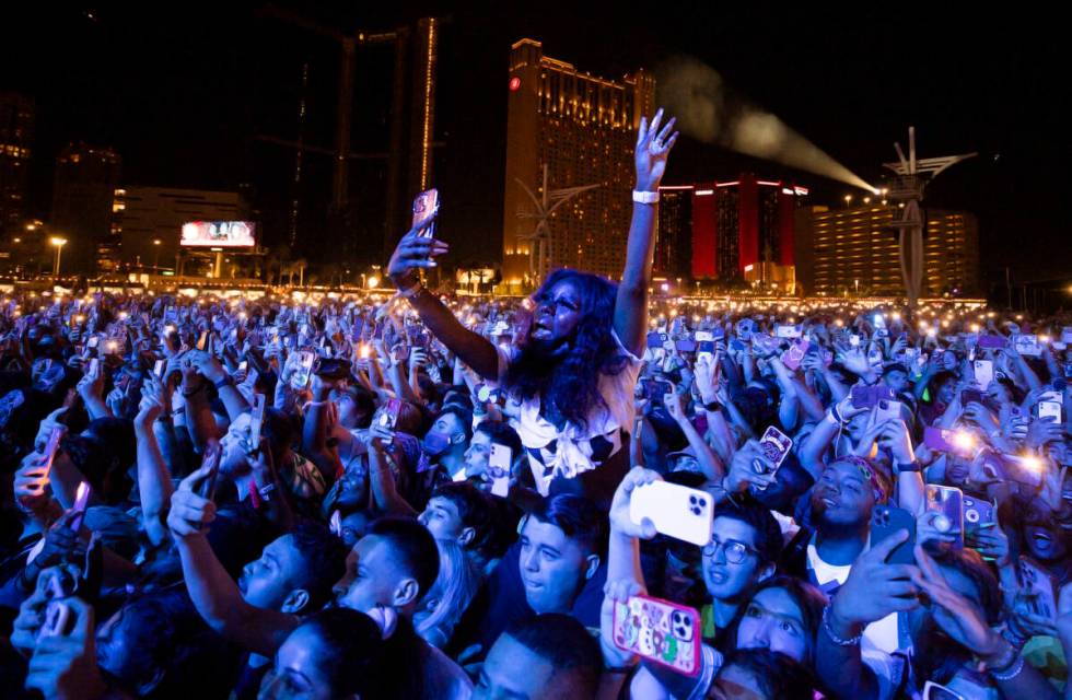 Festival goers listen to a performance during Day N Vegas at the Las Vegas Festival Grounds on ...