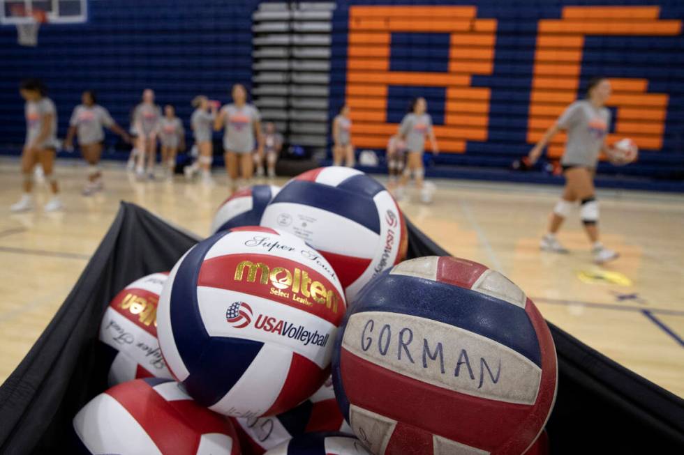 Bishop Gorman’s girls volleyball team returns from a water break during a girls high sch ...