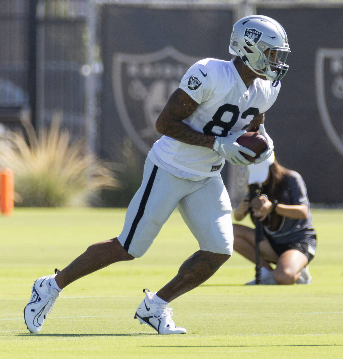 Raiders tight end Darren Waller (83) makes a catch during the team’s training camp pract ...