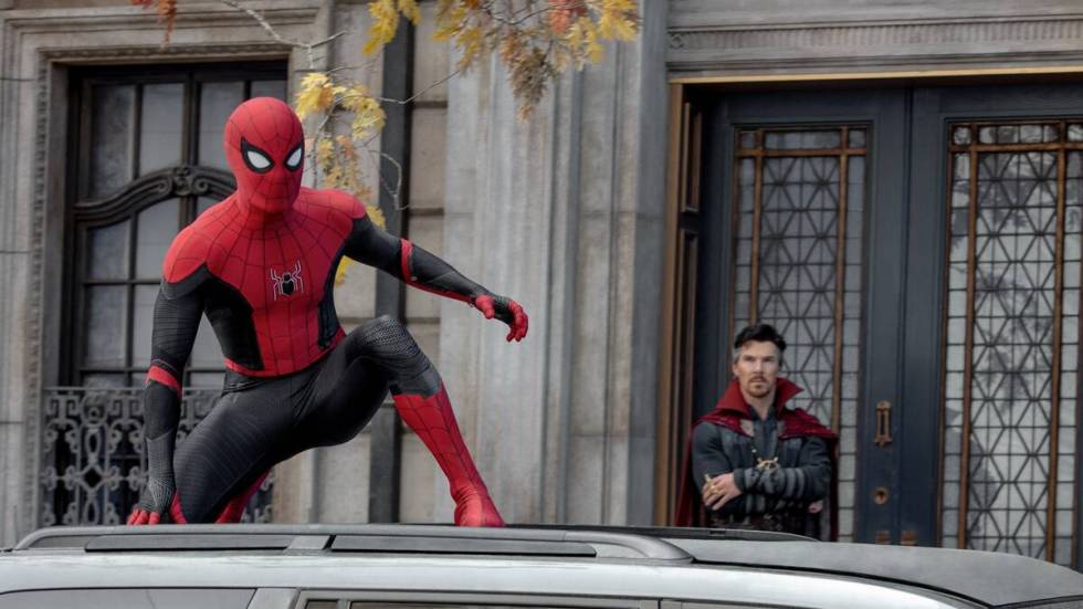 Doctor Strange (Benedict Cumberbatch) looks on at Spider-Man in Columbia Pictures' SPIDER-MAN: ...