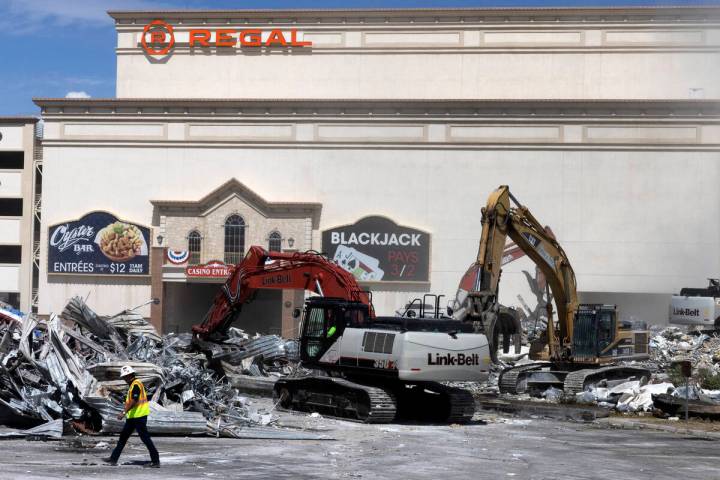 Crews tear down Texas Station, on Monday, Sept. 12, 2022, in North Las Vegas. (Bizuayehu Tesfay ...