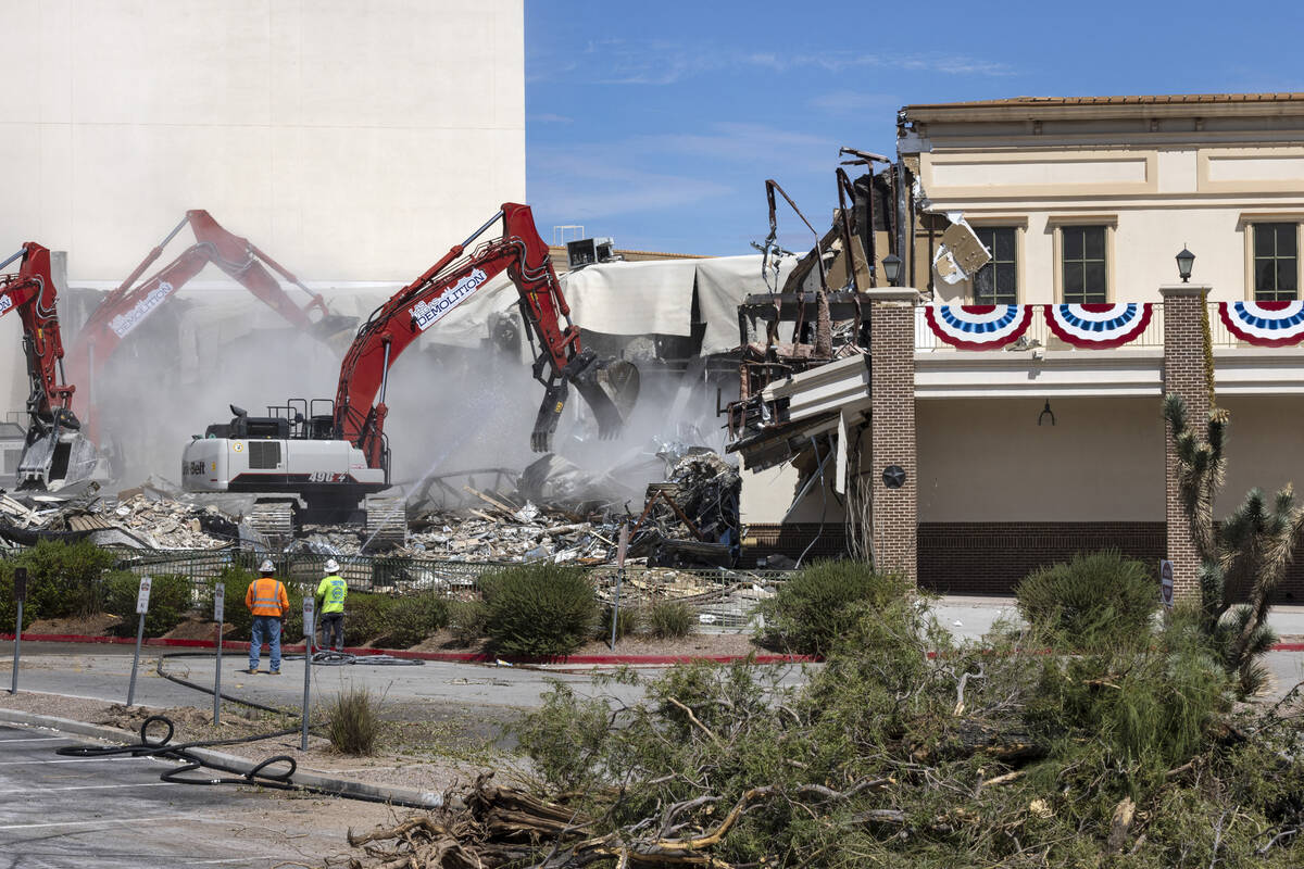 Crews tear down Texas Station, on Monday, Sept. 12, 2022, in North Las Vegas. (Bizuayehu Tesfay ...