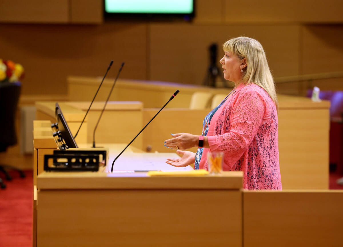 Kathy Dellinger speaks during a Las Vegas City Council meeting Wednesday, Oct. 19, 2022. (K.M. ...