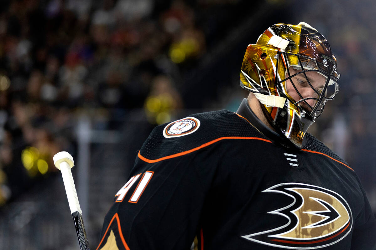 Ducks goaltender Anthony Stolarz (41), the Ducks’ second goaltender of the game, skates ...