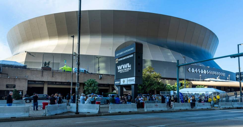 during the first half of their NFL game the Caesars Superdome on Sunday, Oct. 30, 2022, in New ...