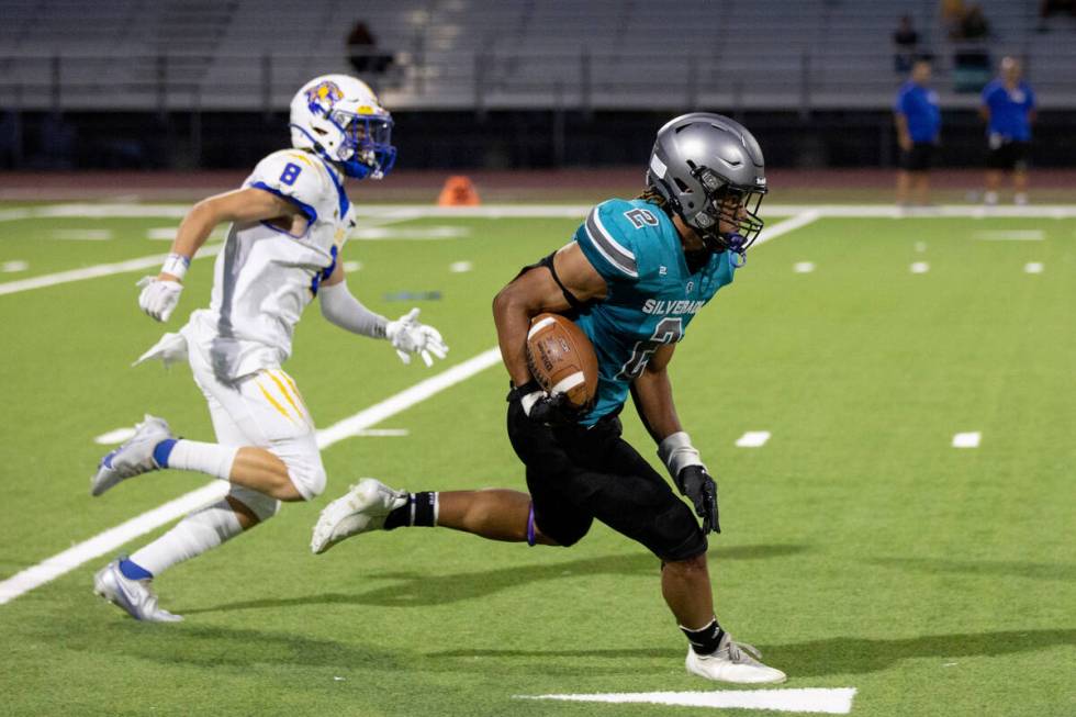 Silverado senior Donavyn Pellot (2) runs the ball during their game against Sierra Vista at Sil ...