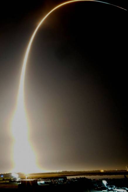 NASA's new moon rocket lifts off from Launch Pad 39B at the Kennedy Space Center in Cape Canave ...