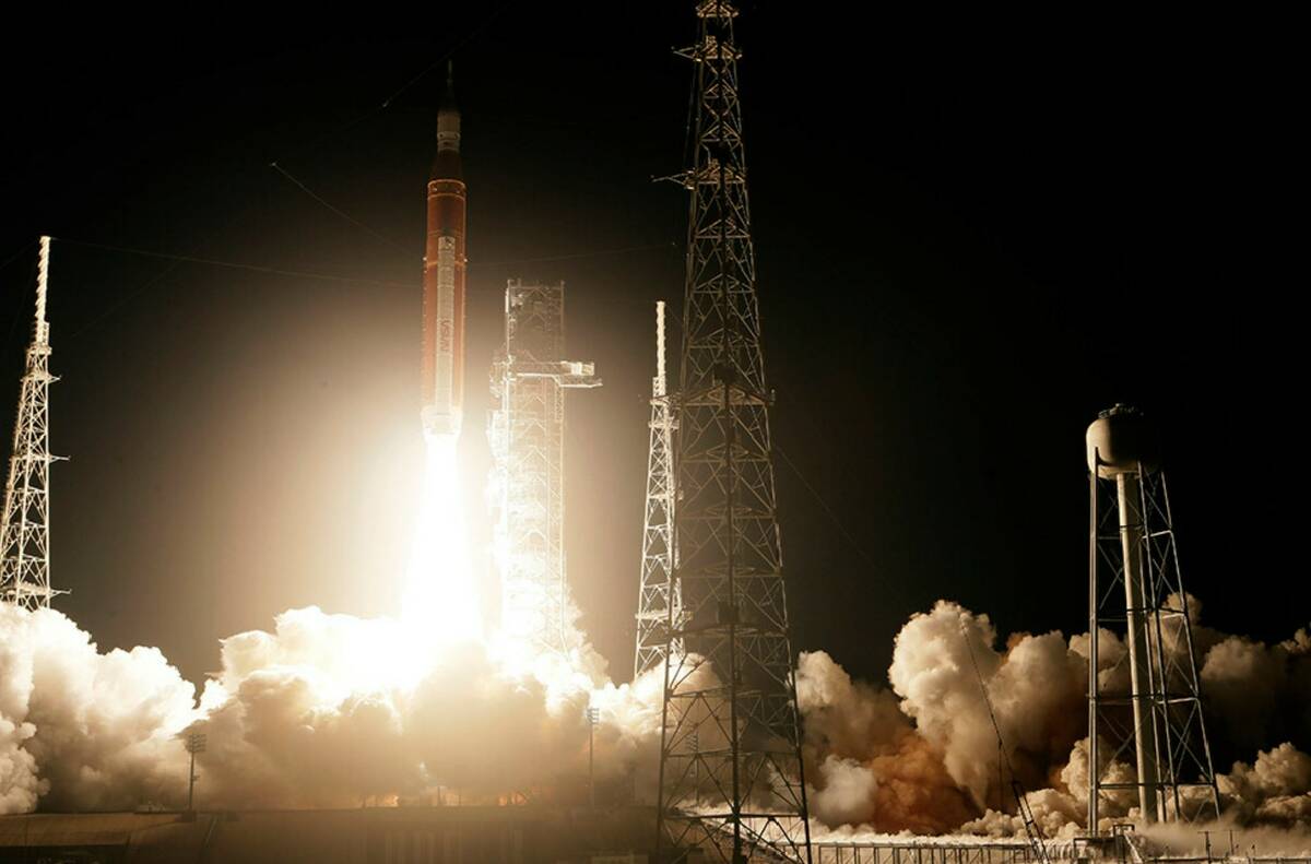 NASA's new moon rocket lifts off from Kennedy Space Center's Launch Pad 39-B Wednesday, Nov. 16 ...