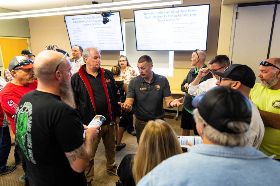 Justin Pattison, deputy superintendent of Lake Mead National Recreation Area, speaks with atten ...