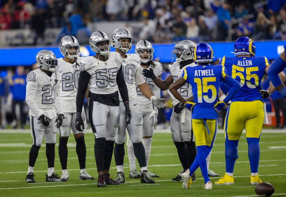 Raiders cornerback Amik Robertson (21), safety Isaiah Pola-Mao (20), defensive end Chandler Jon ...