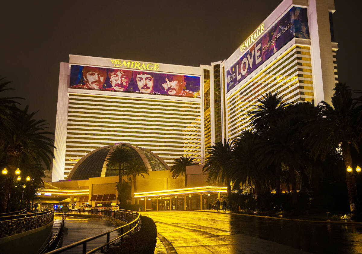The Mirage on Tuesday, Dec. 14, 2021, in Las Vegas. (Benjamin Hager/Las Vegas Review-Journal) @ ...