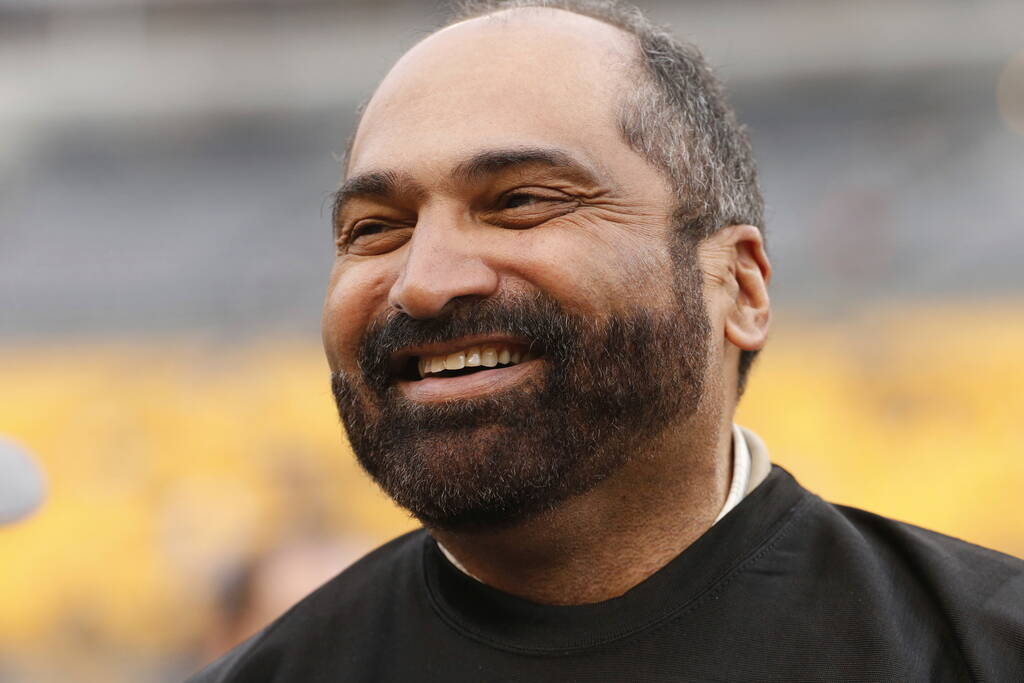 FILE - Former Pittsburgh Steelers pro football hall of fame running back Franco Harris takes pa ...
