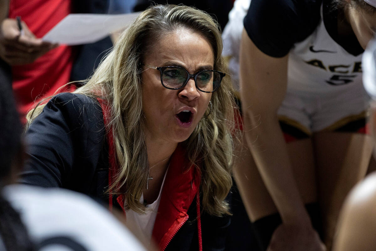 Las Vegas Aces head coach Becky Hammon holds her teams final timeout before they won Game 4 of ...