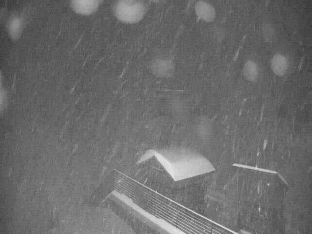 A webcam shows heavy snow falling at Lee Canyon about 9 p.m. Saturday, Jan. 14, 2023. (Lee Canyon)