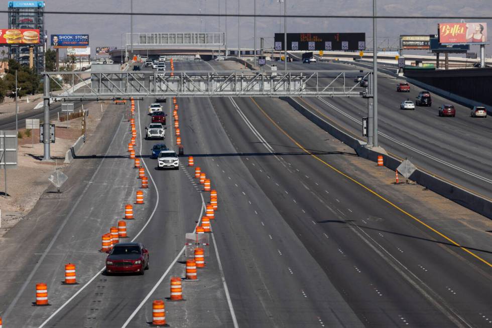 Motorists exit on Flamingo Road as construction led to the closure of the I-15 freeway between ...