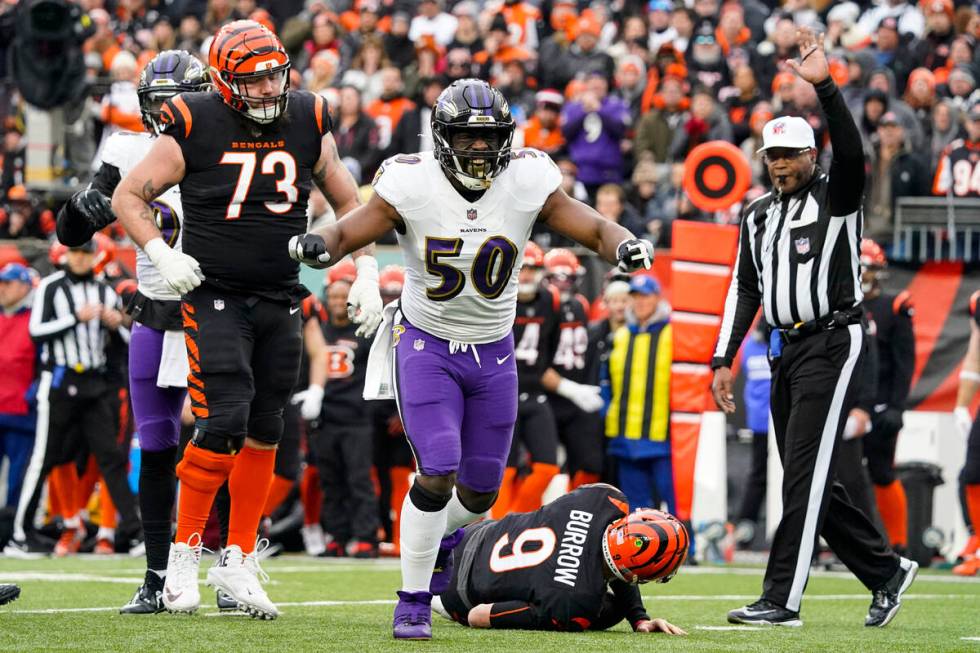 Baltimore Ravens linebacker Justin Houston (50) celebrates a sacks of Cincinnati Bengals quarte ...