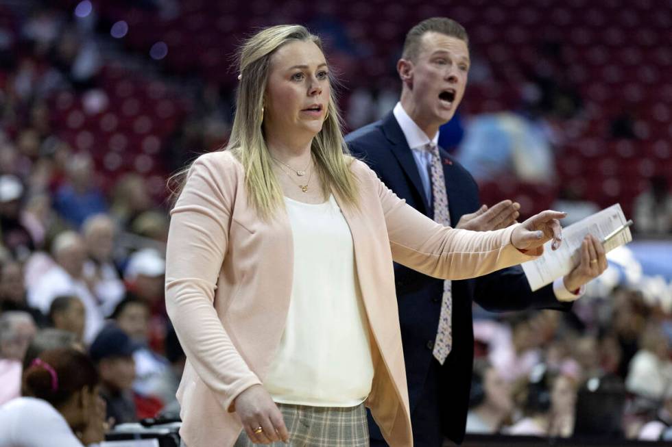 UNLV Lady Rebels head coach Lindy La Rocque instructs her team from the sidelines during the fi ...