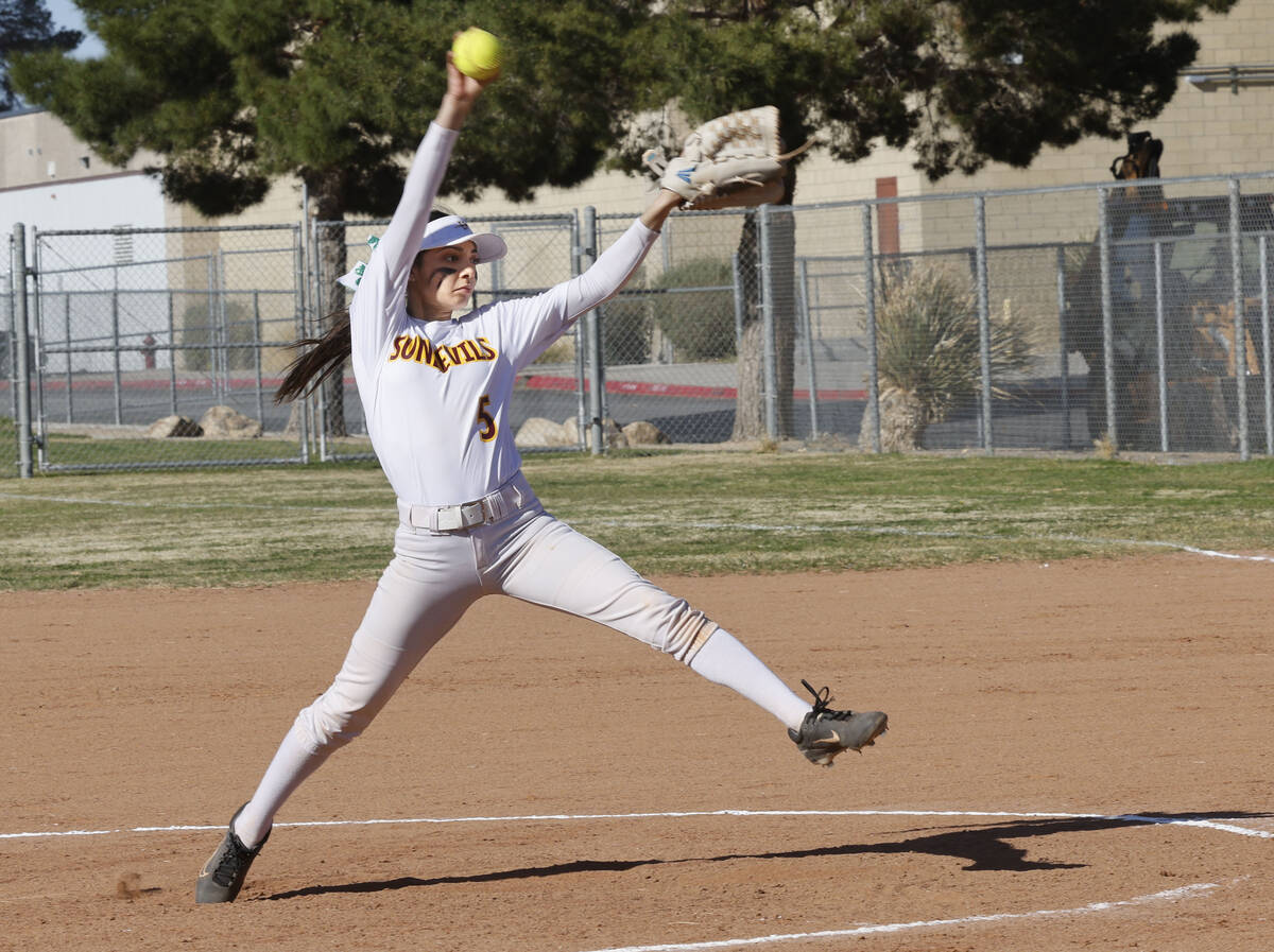 Eldorado pitcher Erica Madrid delivers during the second inning of a softball game against Dese ...
