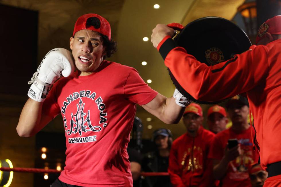 David Benavidez, left, works out in front of fans during an open workout event at the MGM Grand ...