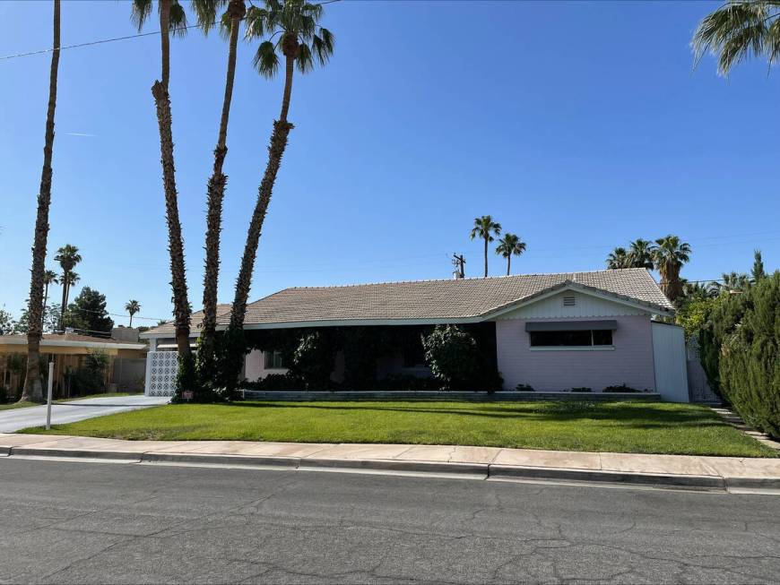 The midcentury modern homes in the Beverly Green neighborhood were constructed in the 1950s and ...