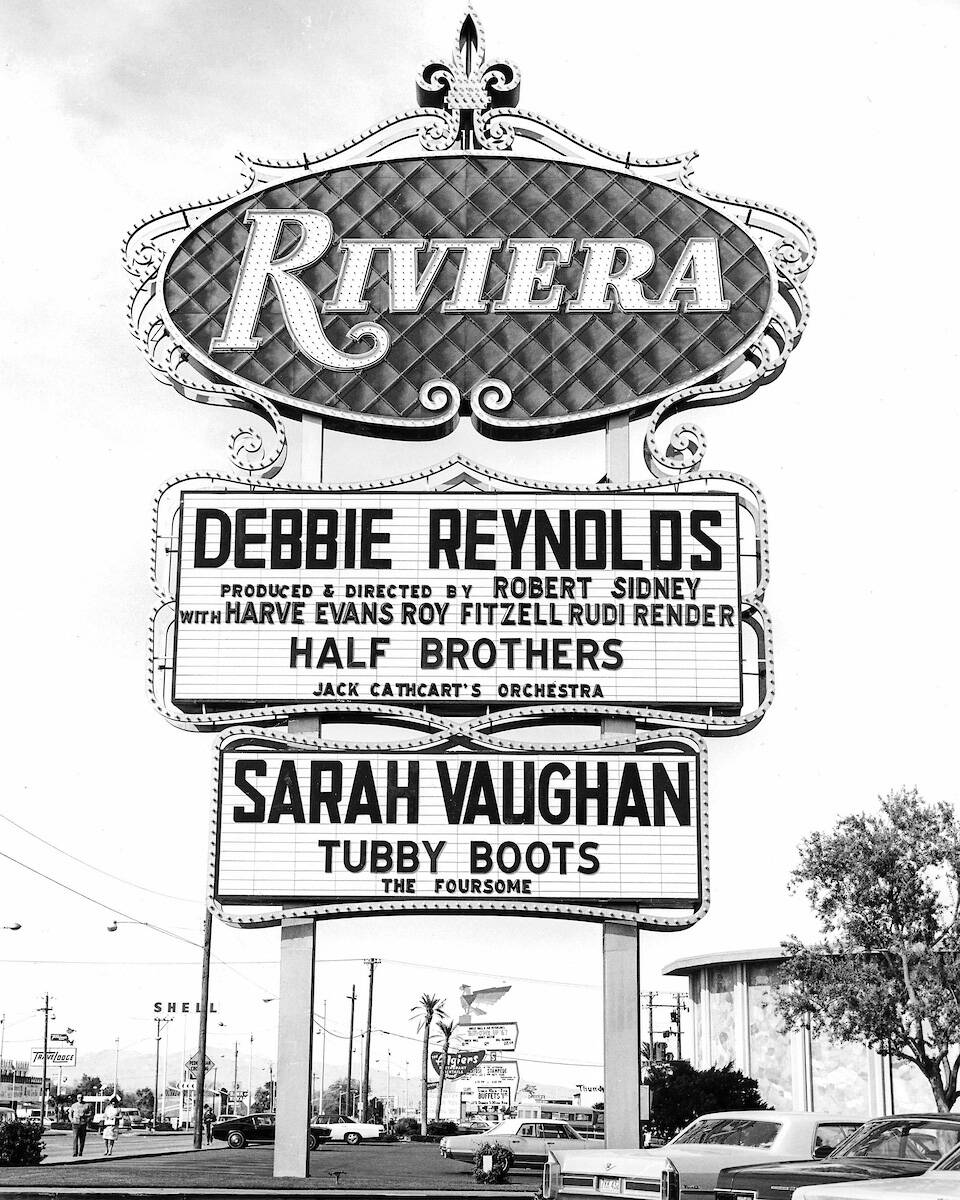 Debbie Reynolds and Sarah Vaughn at the Riviera on March 30, 1967. (Las Vegas News Bureau)
