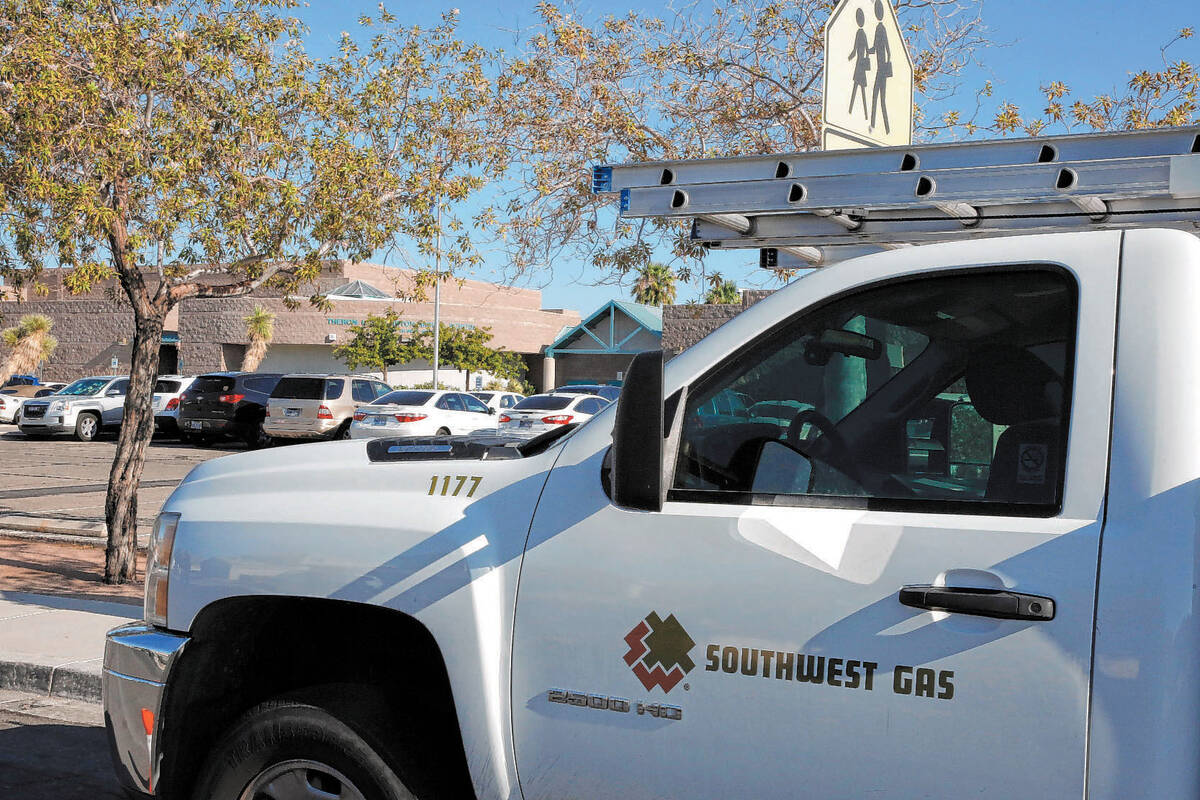 A Southwest Gas truck in North Las Vegas. (Bizuayehu Tesfaye/Las Vegas Review-Journal)