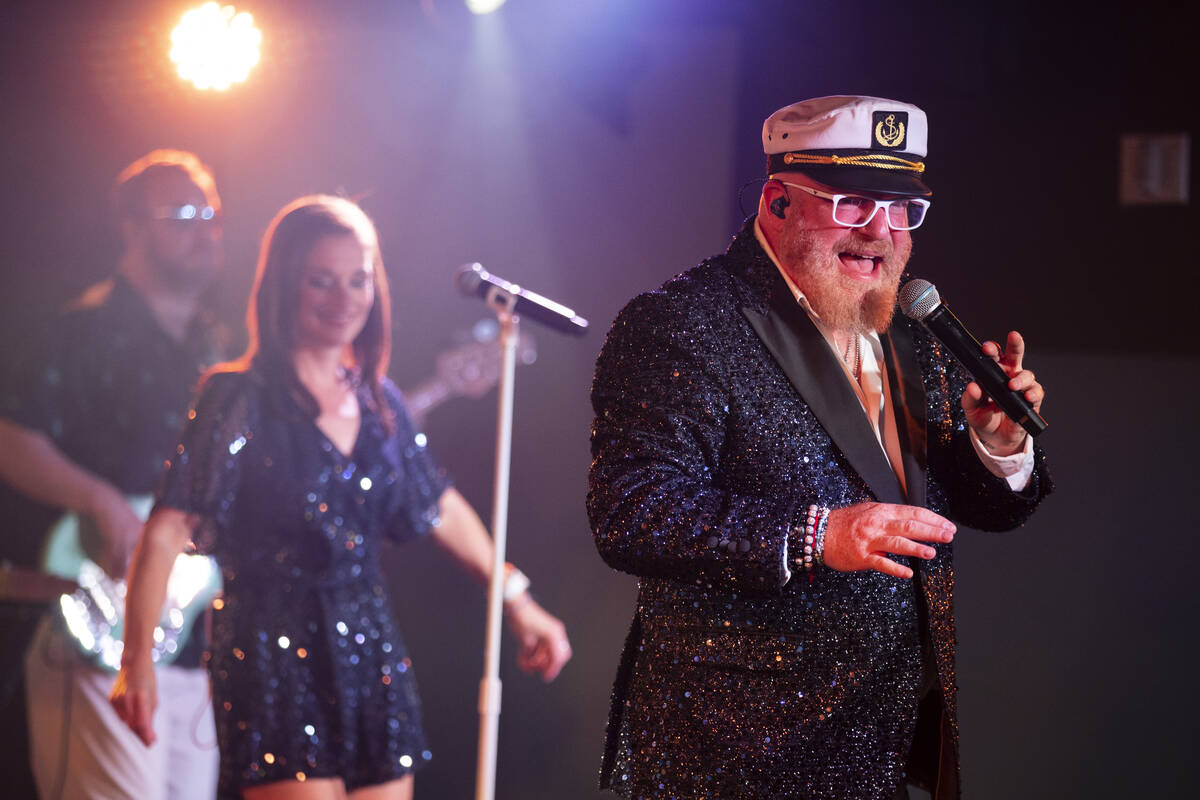 Kevin Sucher of The Docksiders performs during a show at the Rio hotel-casino in Las Vegas, Sat ...