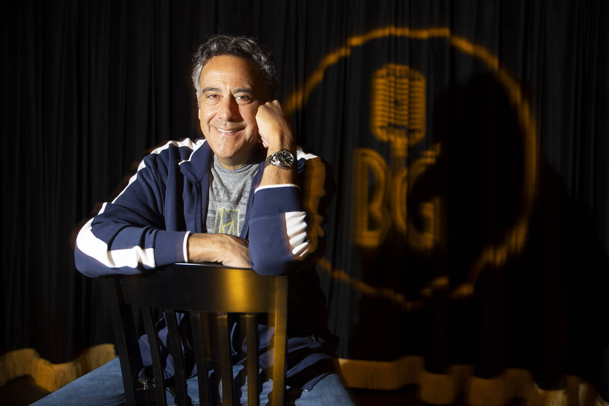 Comedia Brad Garrett poses for a portrait at his comedy club venue at the MGM Grand hotel-casi ...