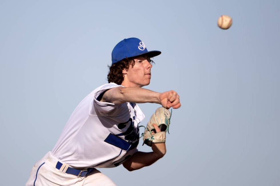 Sierra Vista pitcher Brady Skinner throws to Shadow Ridge during a Class 4A high school basebal ...