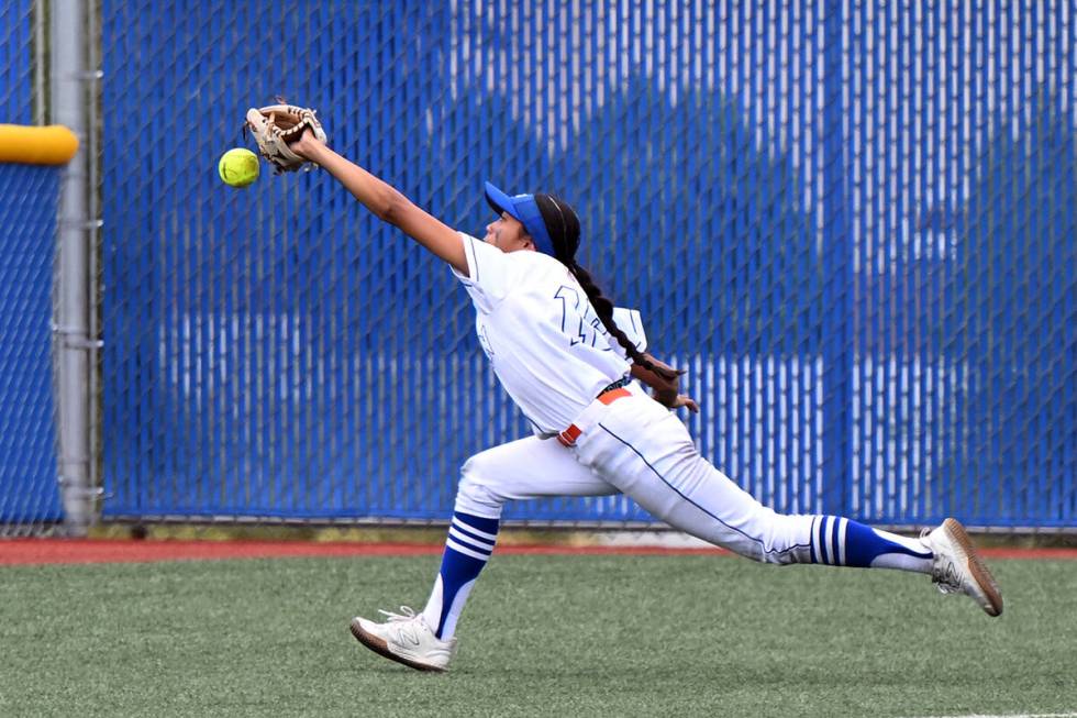 Bishop Gorman’s outfielder Brooklyn Hicks dives to make a catch against Silverado during ...