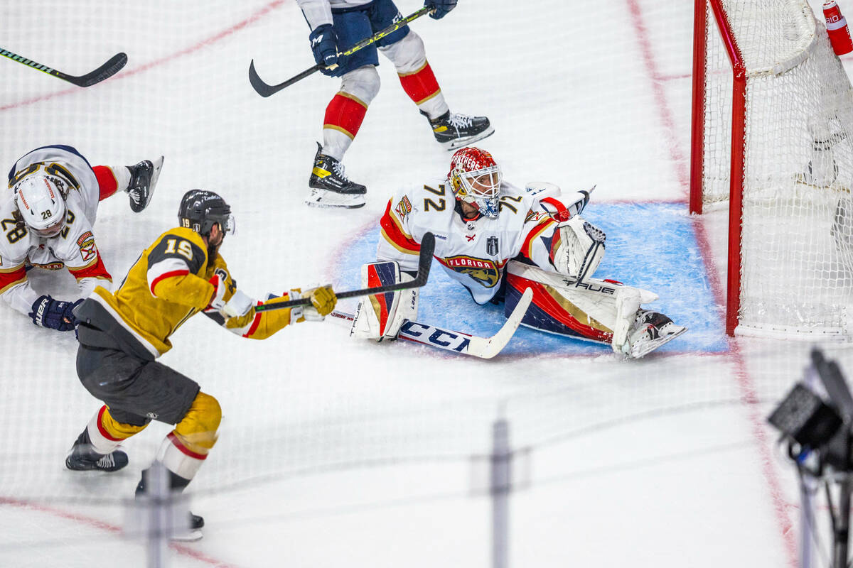 Golden Knights right wing Reilly Smith (19) scores on Florida Panthers goaltender Sergei Bobrov ...