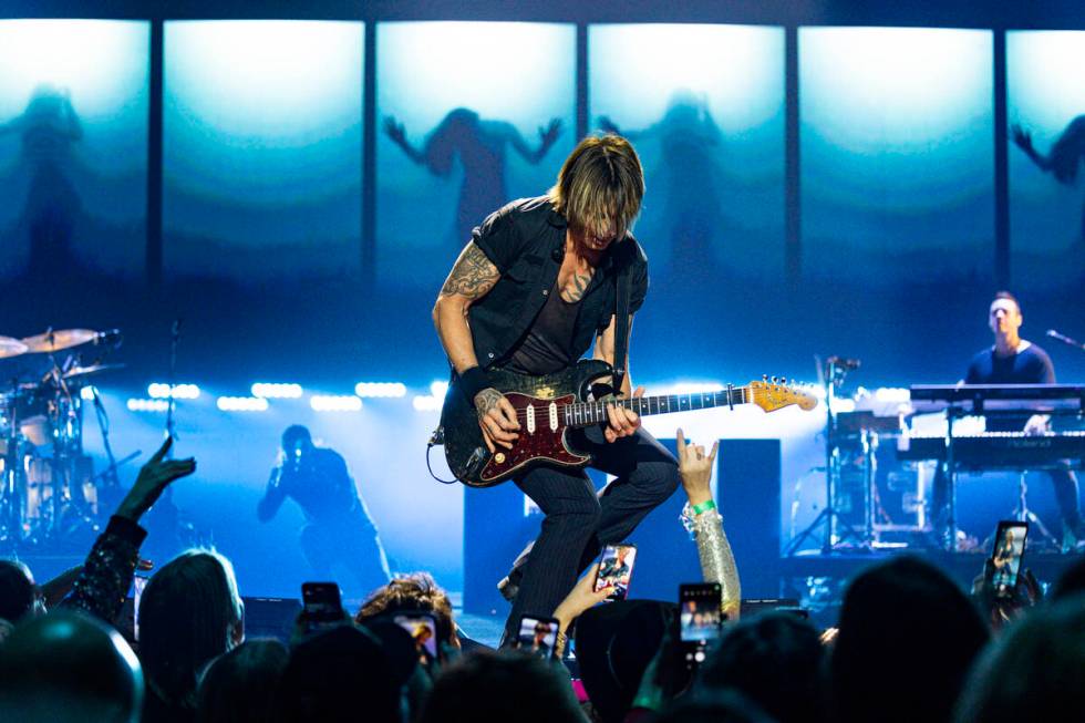 Keith Urban performs at Planet Hollywood Resort. (John Shearer)