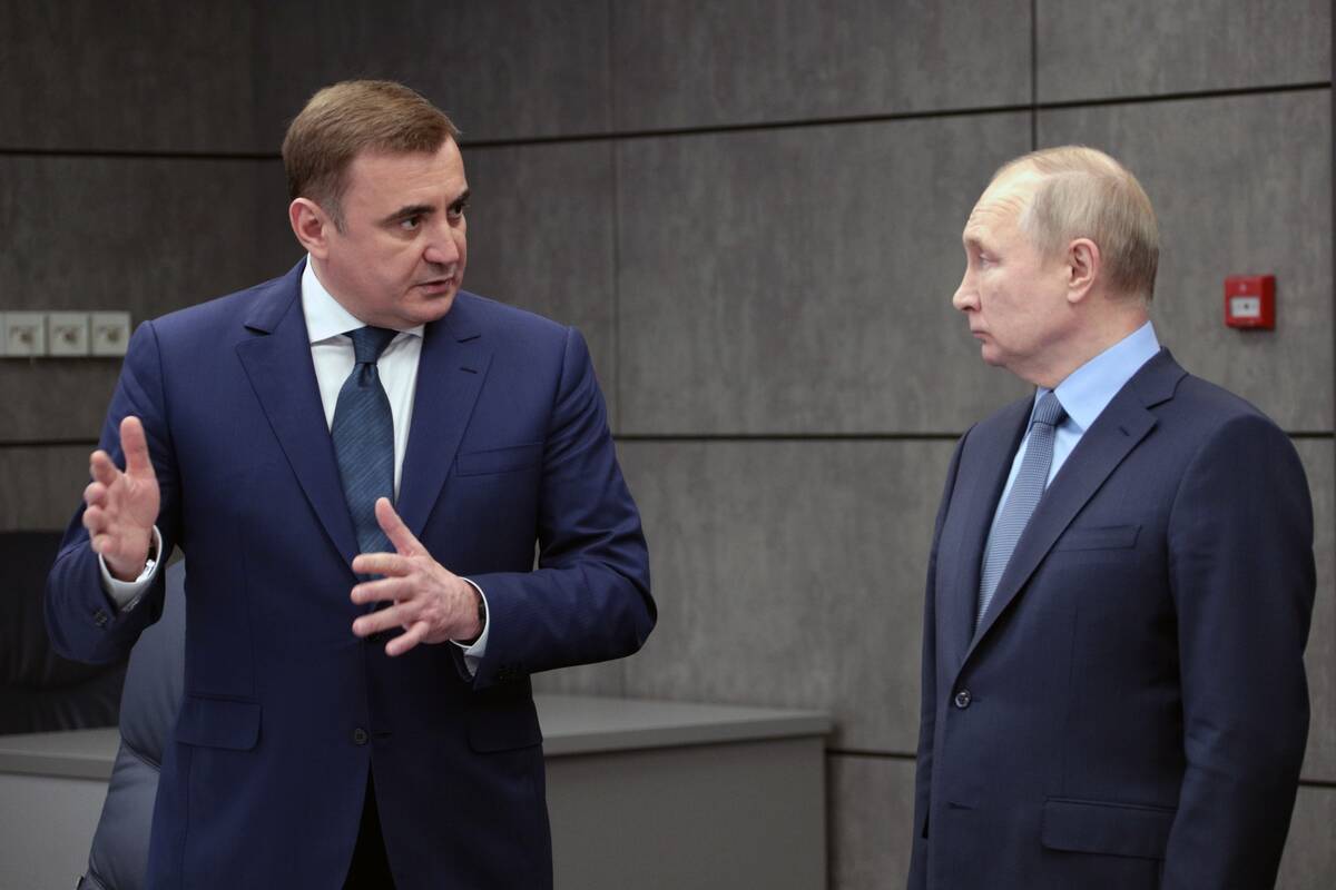 FILE Russian President Vladimir Putin, right, listens to Tula Region Governor Alexei Dyumin as ...