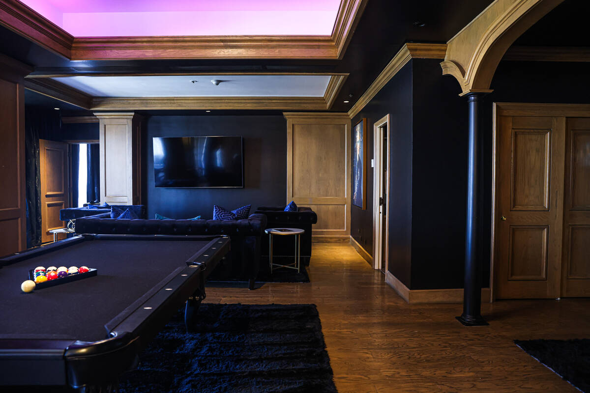 The Country Club suite, one of the themed suites at the Westgate hotel-casino in Las Vegas, Wed ...