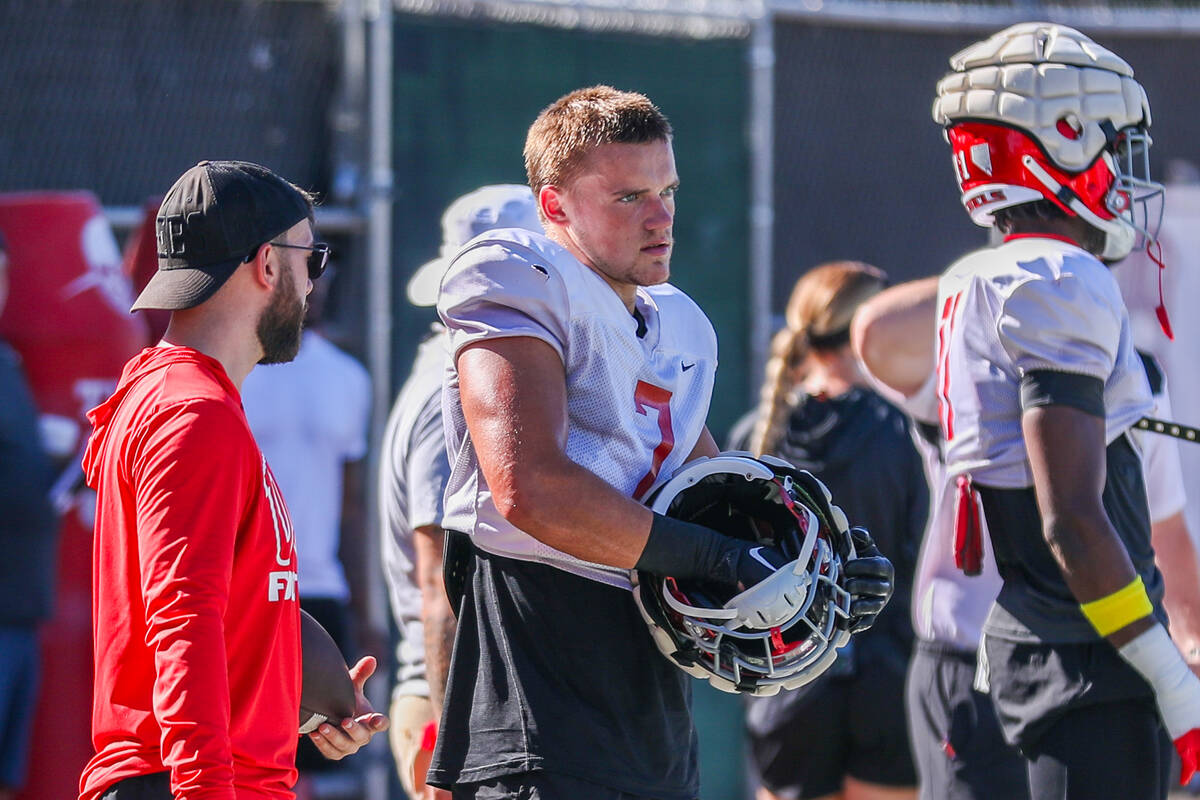 UNLV linebacker Jackson Woodard (7) prepares to run through some drills at a UNLV football prac ...