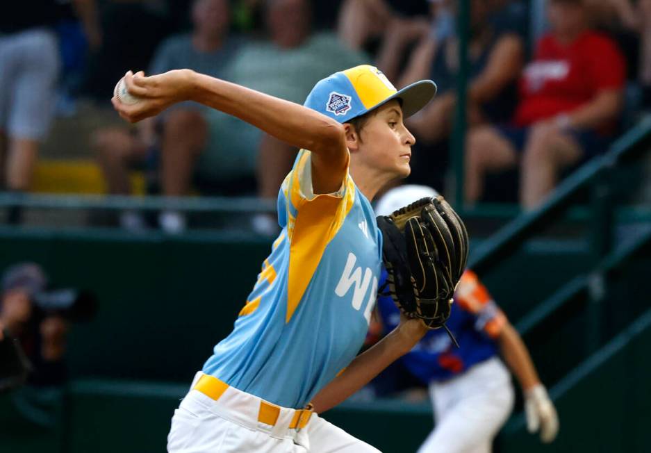 El Segundo California All-Stars pitcher Declan McRoberts delivers against New Albany All-Stars ...