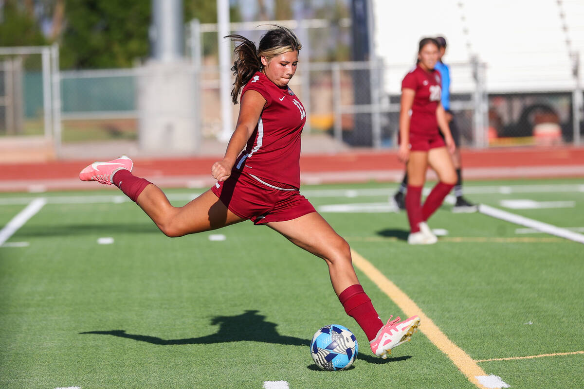 Desert Oasis’ Angelina Labrague (11) prepares to kick the ball during a soccer game at D ...