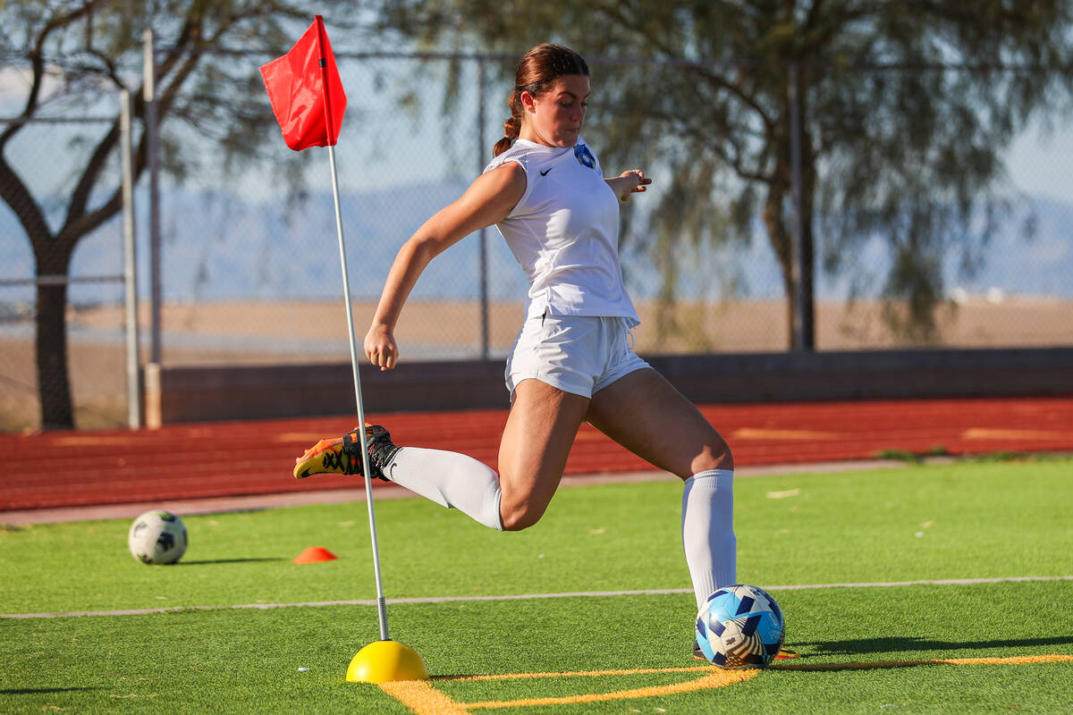 Foothill’s Riley Aldrich (13) shoots a corner kick during a soccer game at Desert Oasis High ...
