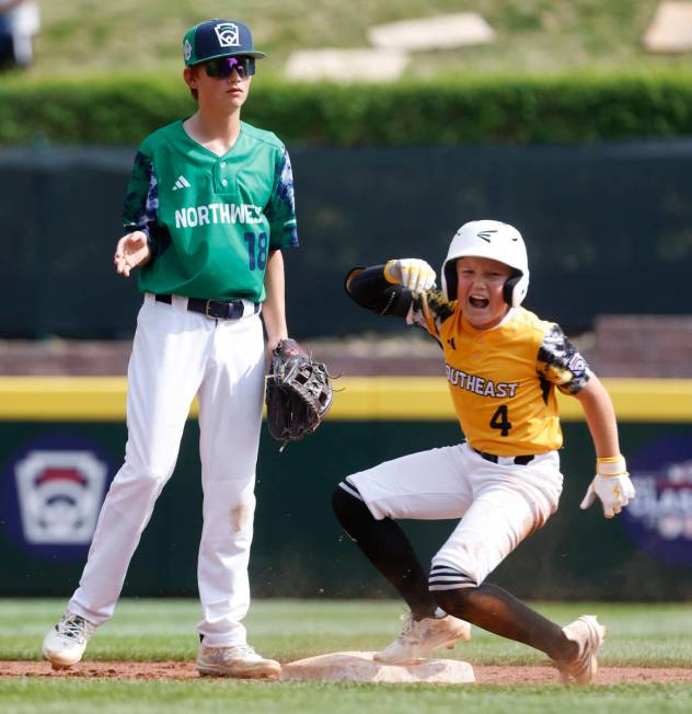 Nolensville, Tennessee, second baseman Turner Blalock (4) reacts after hitting a double as Seat ...