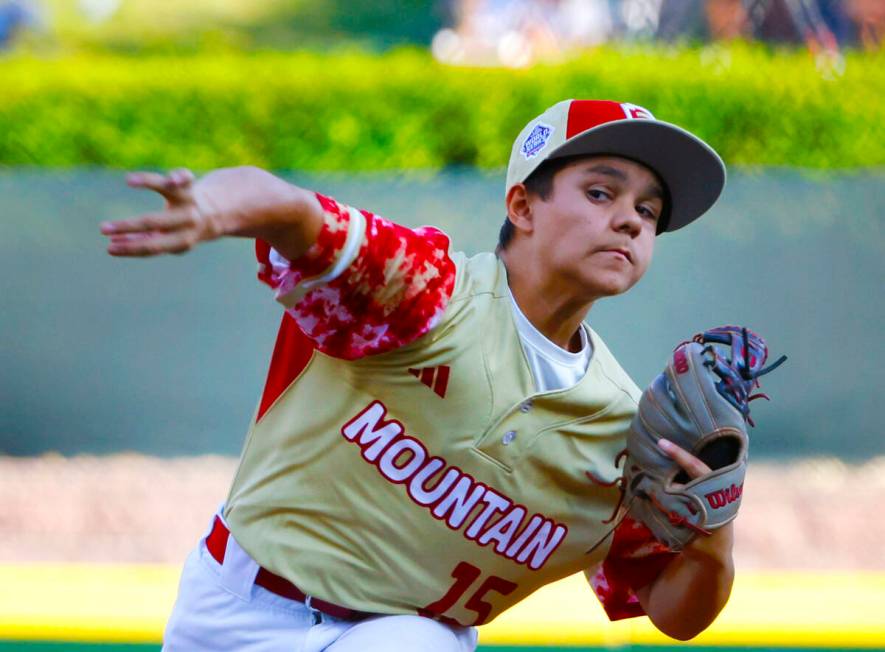 The Henderson All-Stars pitcher David Edwards delivers a pitch against New Albany, Ohio, during ...